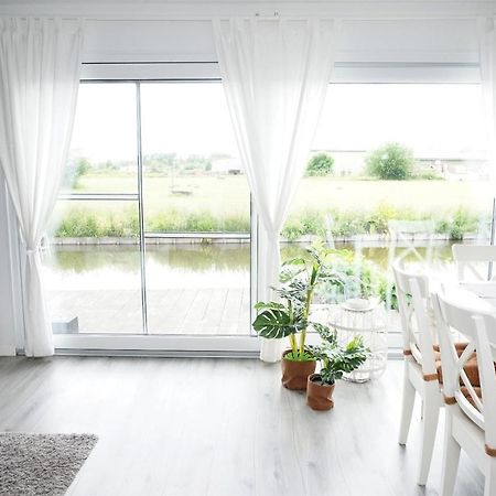 Ferienhaus Max Am Wasser Ferienpark Vislust Wervershoof Esterno foto